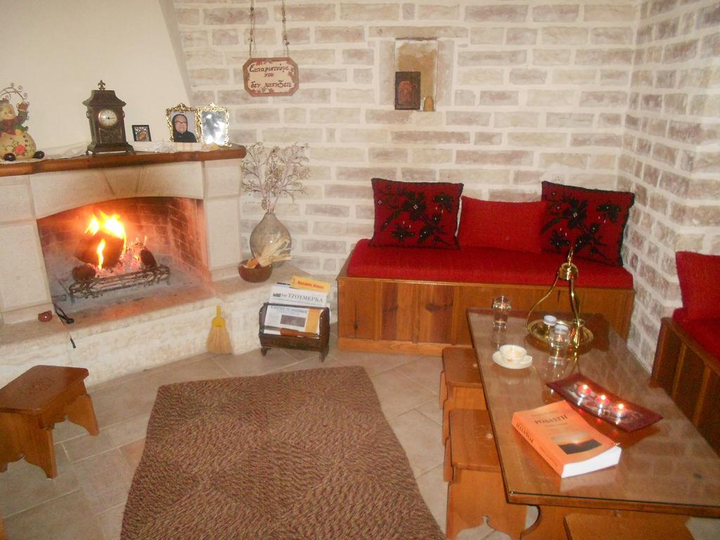 Traditional Guesthouse Marousio Rodavgi Luaran gambar