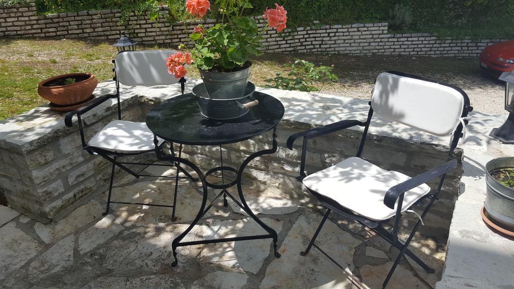 Traditional Guesthouse Marousio Rodavgi Luaran gambar